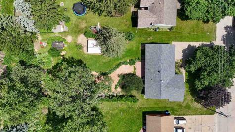 225 8th Street NW Mt Vernon IA 52314