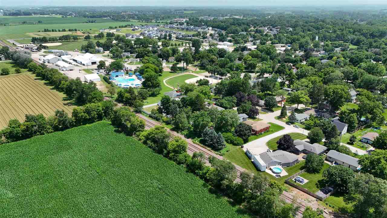 225 8th Street NW Mt Vernon IA 52314