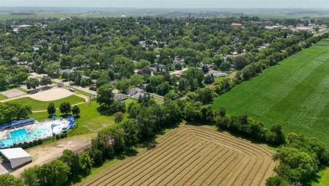 225 8th Street NW Mt Vernon IA 52314