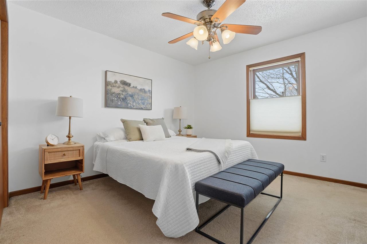 41 Williams Circle Hills IA 52235