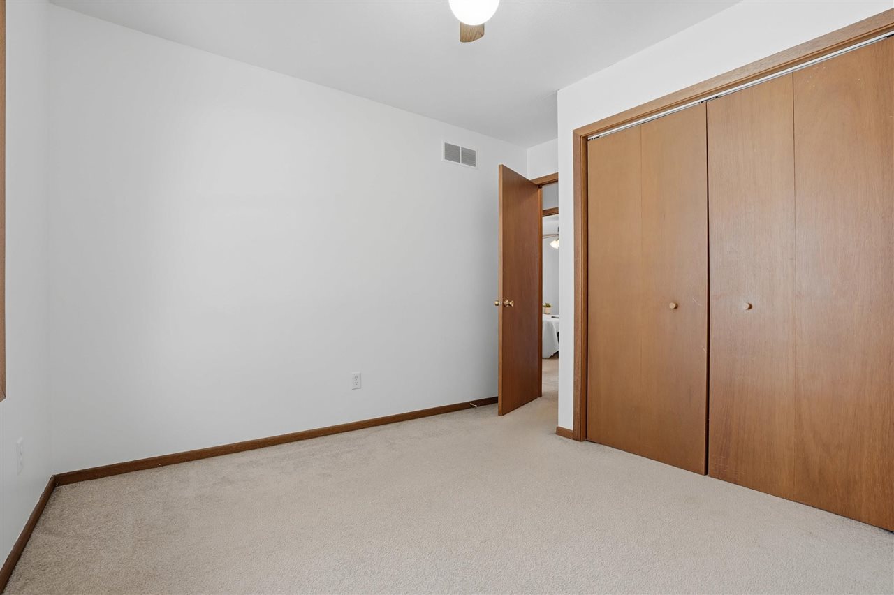 41 Williams Circle Hills IA 52235