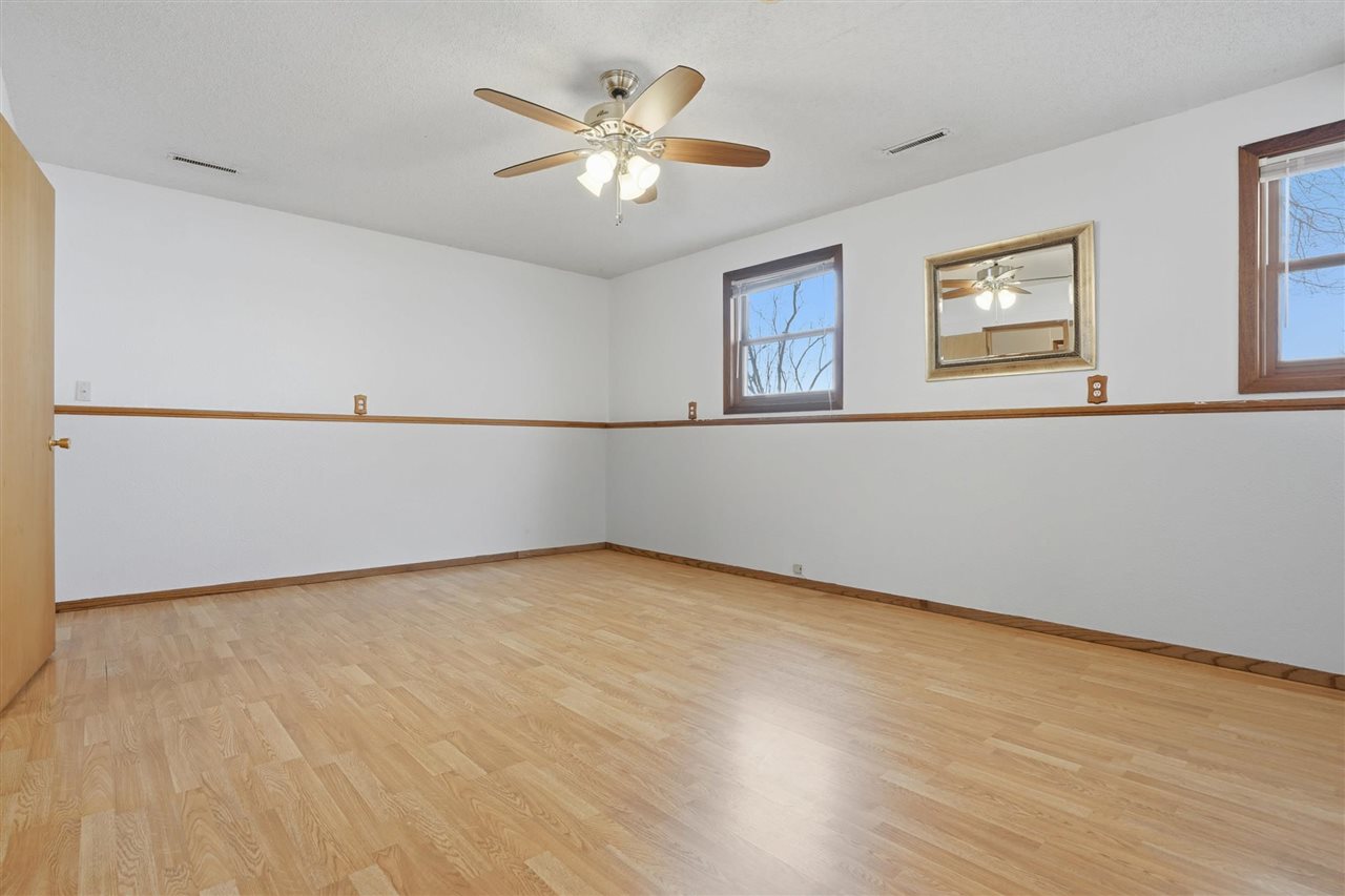 41 Williams Circle Hills IA 52235