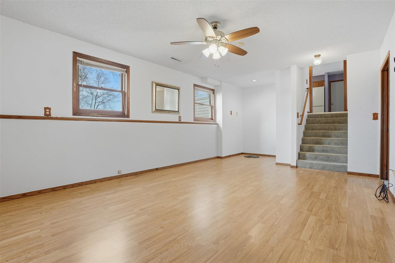 41 Williams Circle Hills IA 52235