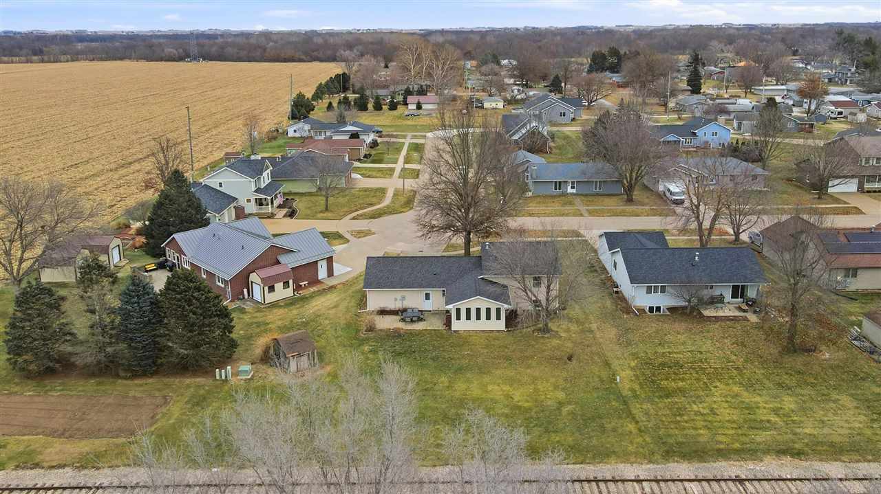 41 Williams Circle Hills IA 52235