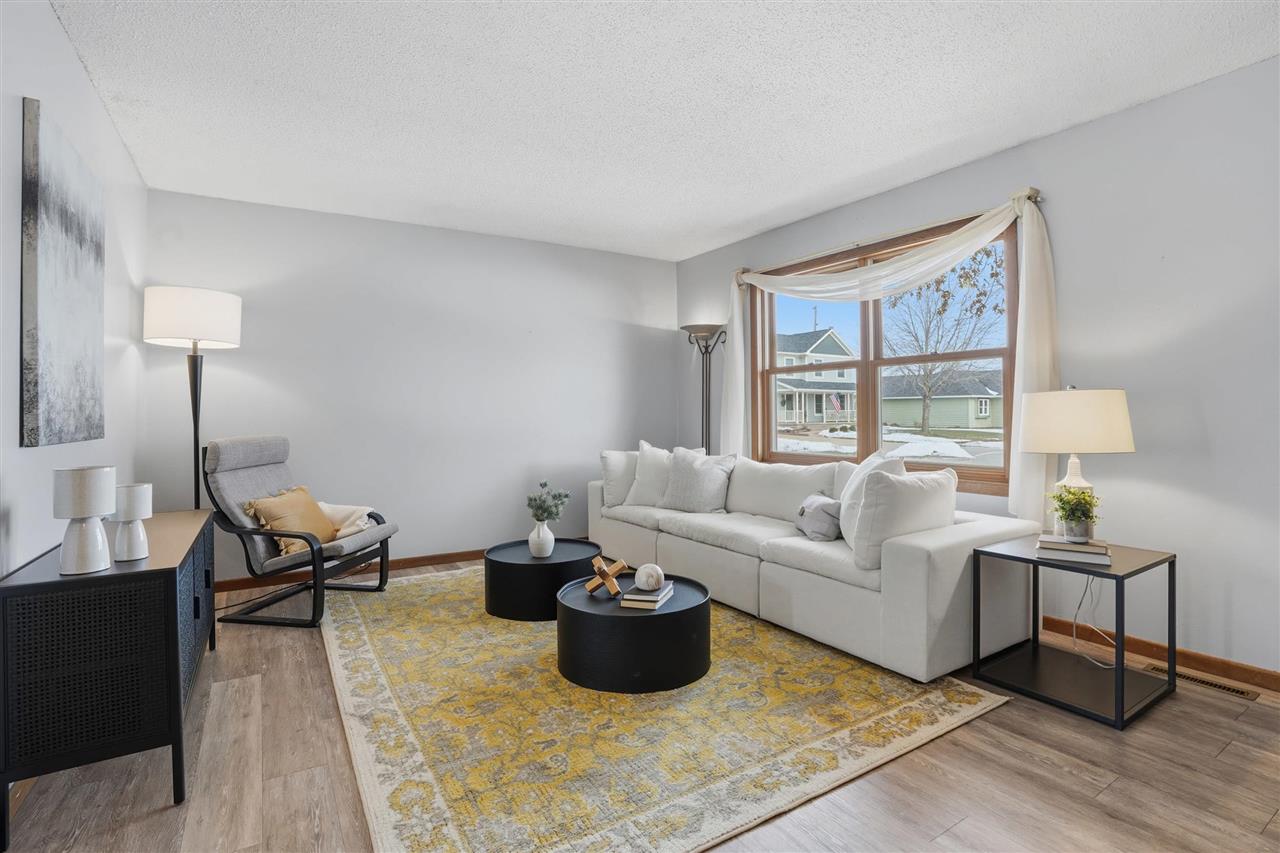 41 Williams Circle Hills IA 52235