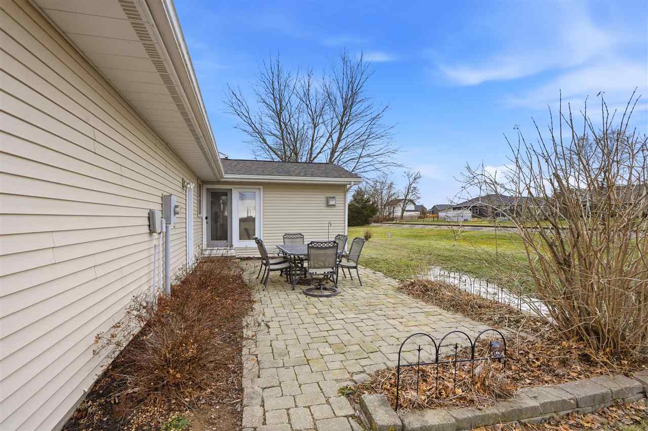 41 Williams Circle Hills IA 52235