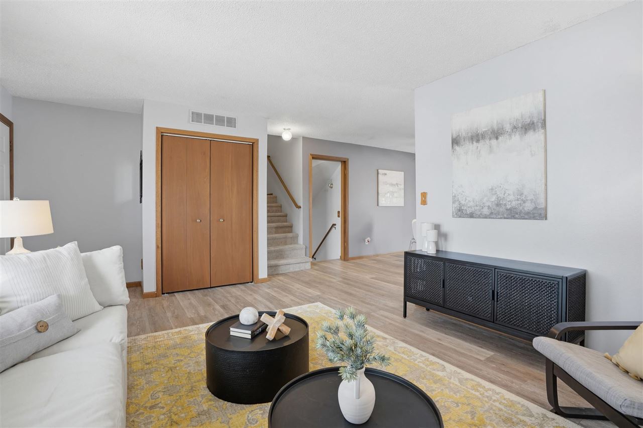 41 Williams Circle Hills IA 52235