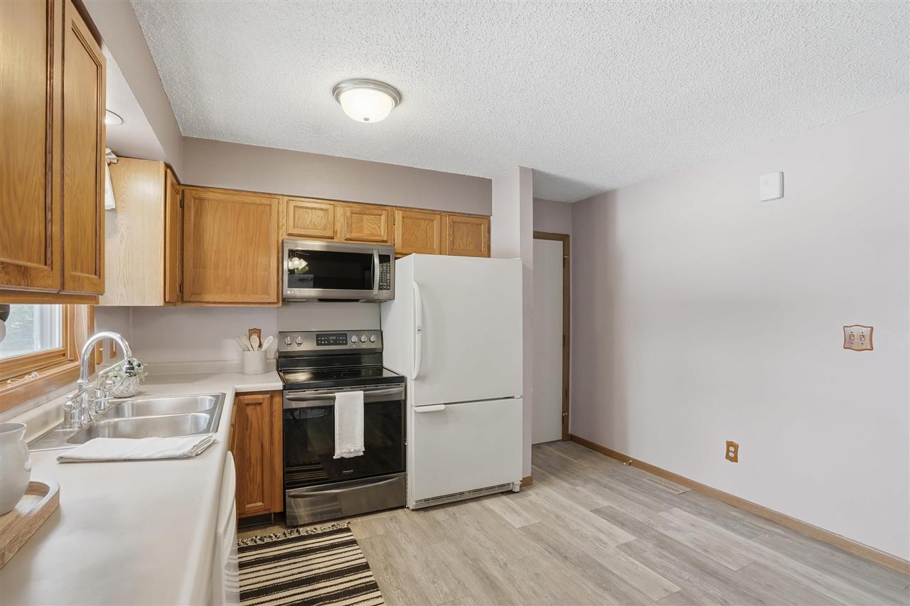 41 Williams Circle Hills IA 52235