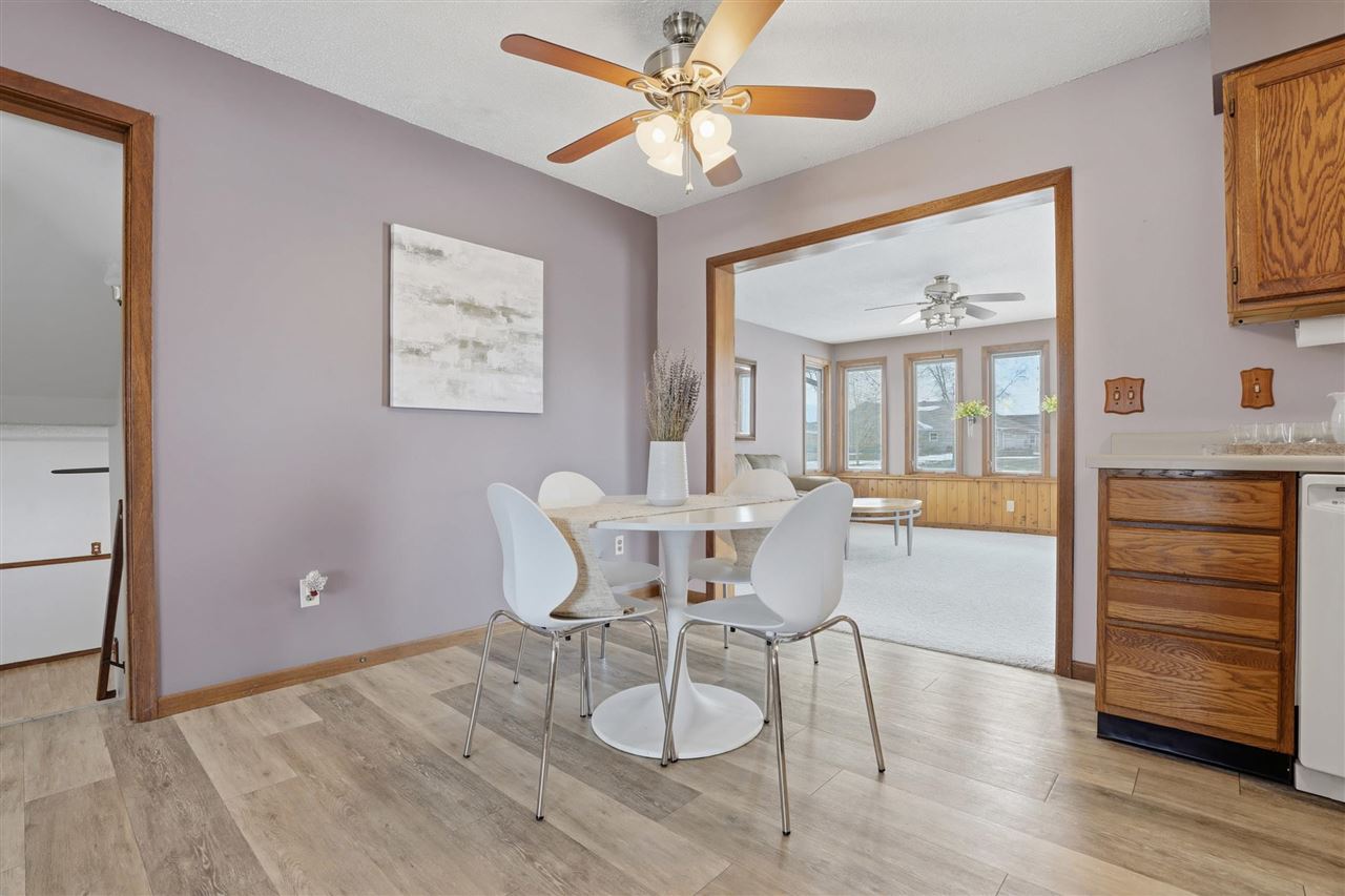 41 Williams Circle Hills IA 52235