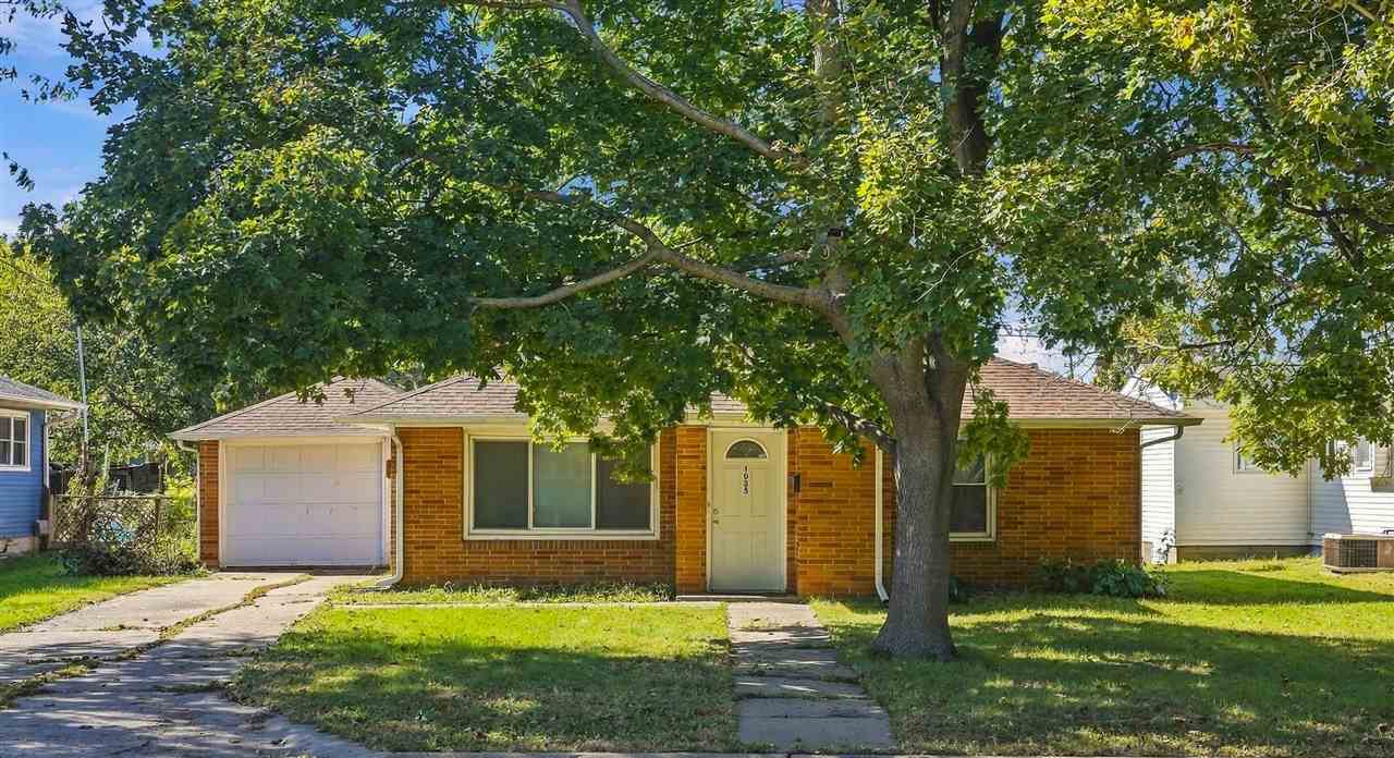 1035 N 6th Avenue Washington IA 52353