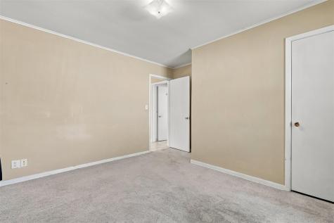 1035 N 6th Avenue Washington IA 52353