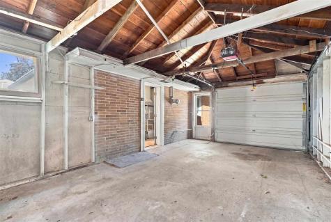 1035 N 6th Avenue Washington IA 52353