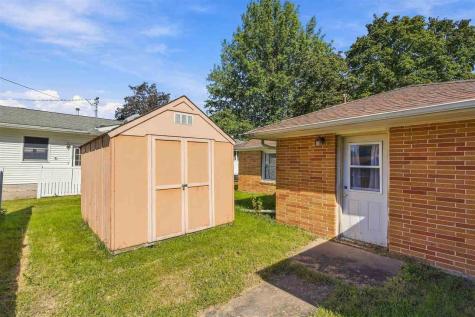 1035 N 6th Avenue Washington IA 52353