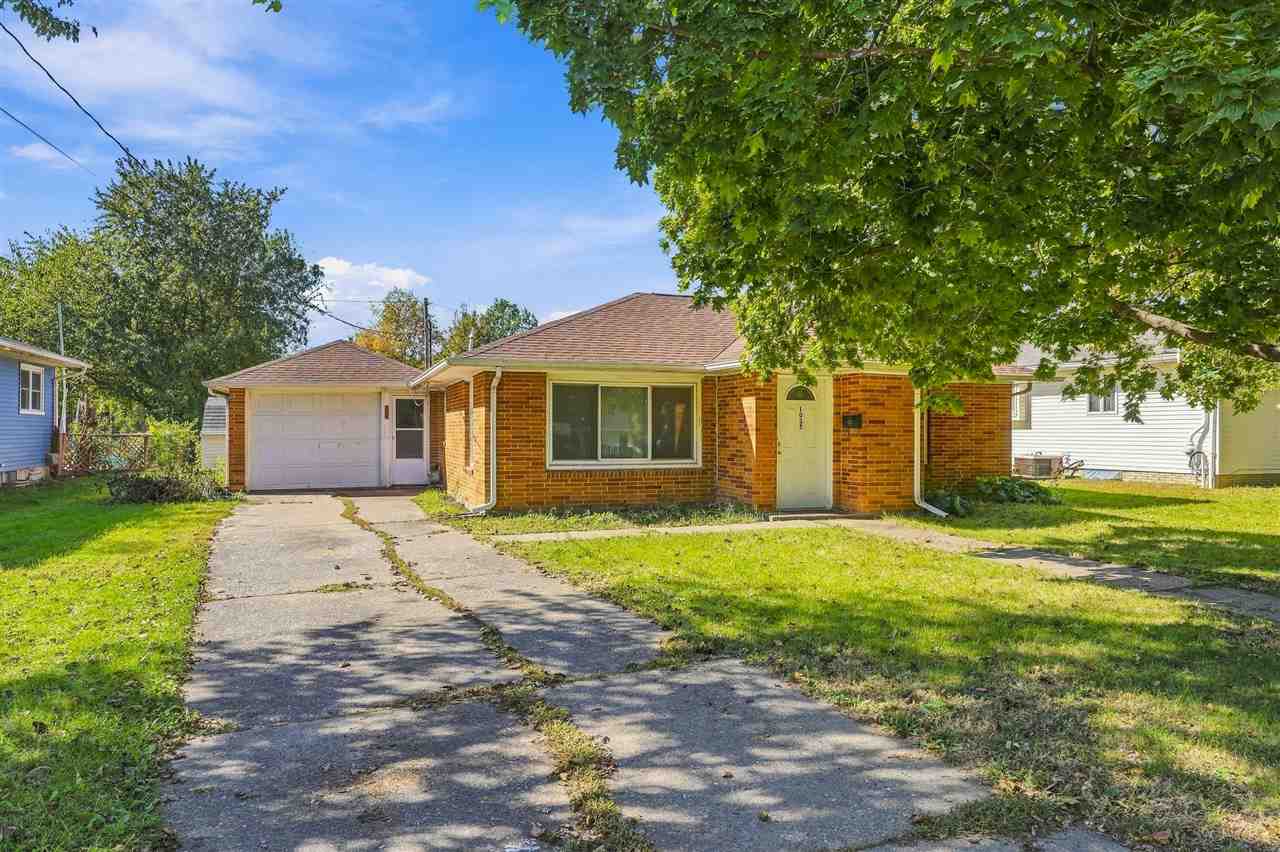 1035 N 6th Avenue Washington IA 52353
