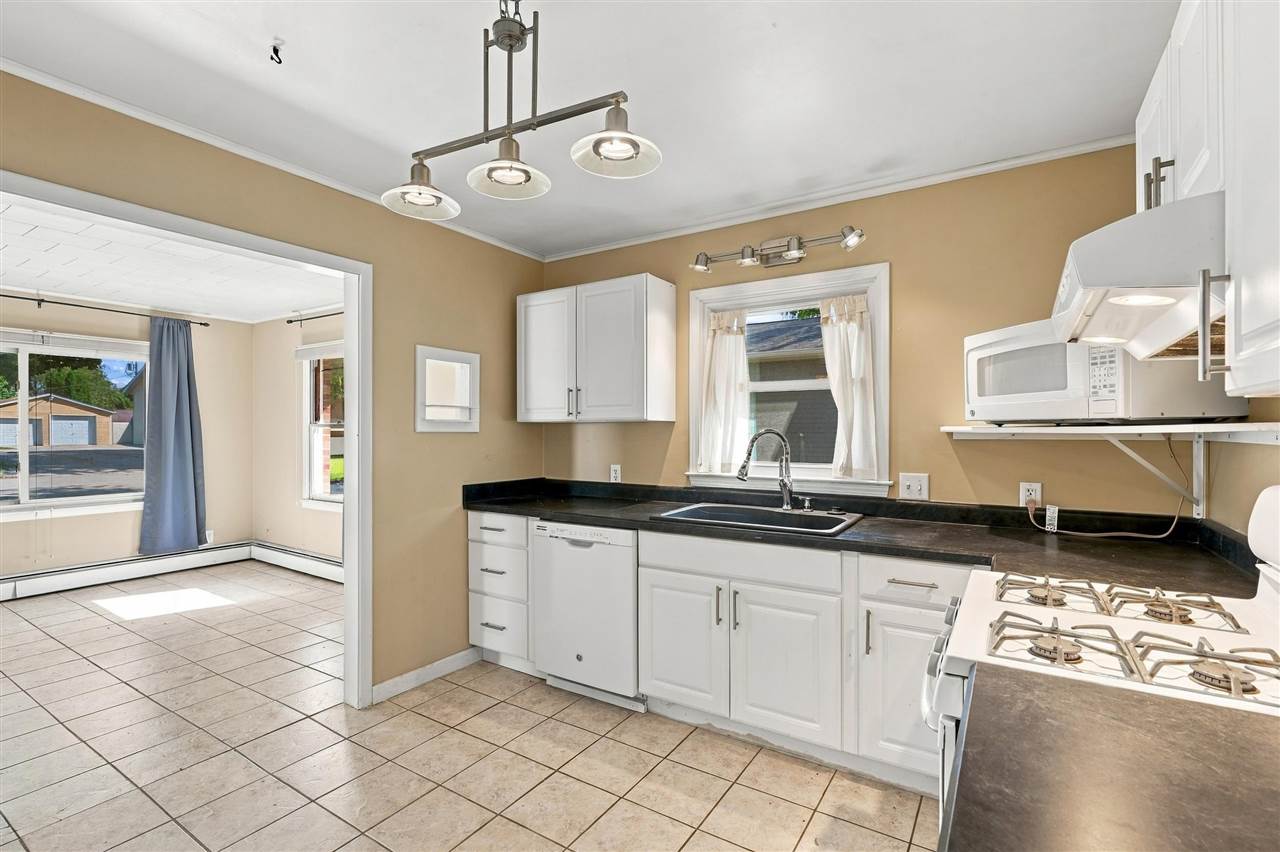 1035 N 6th Avenue Washington IA 52353