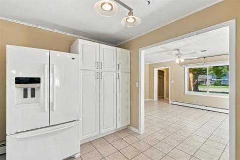 1035 N 6th Avenue Washington IA 52353