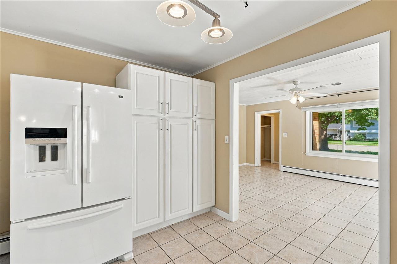 1035 N 6th Avenue Washington IA 52353