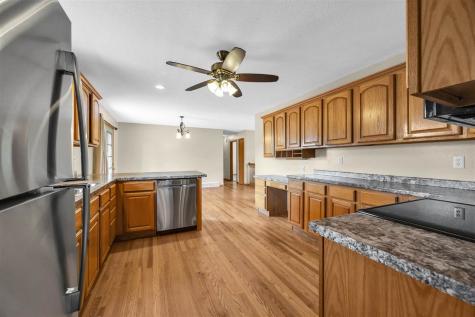 755 Deerfield Drive Marion IA 52302