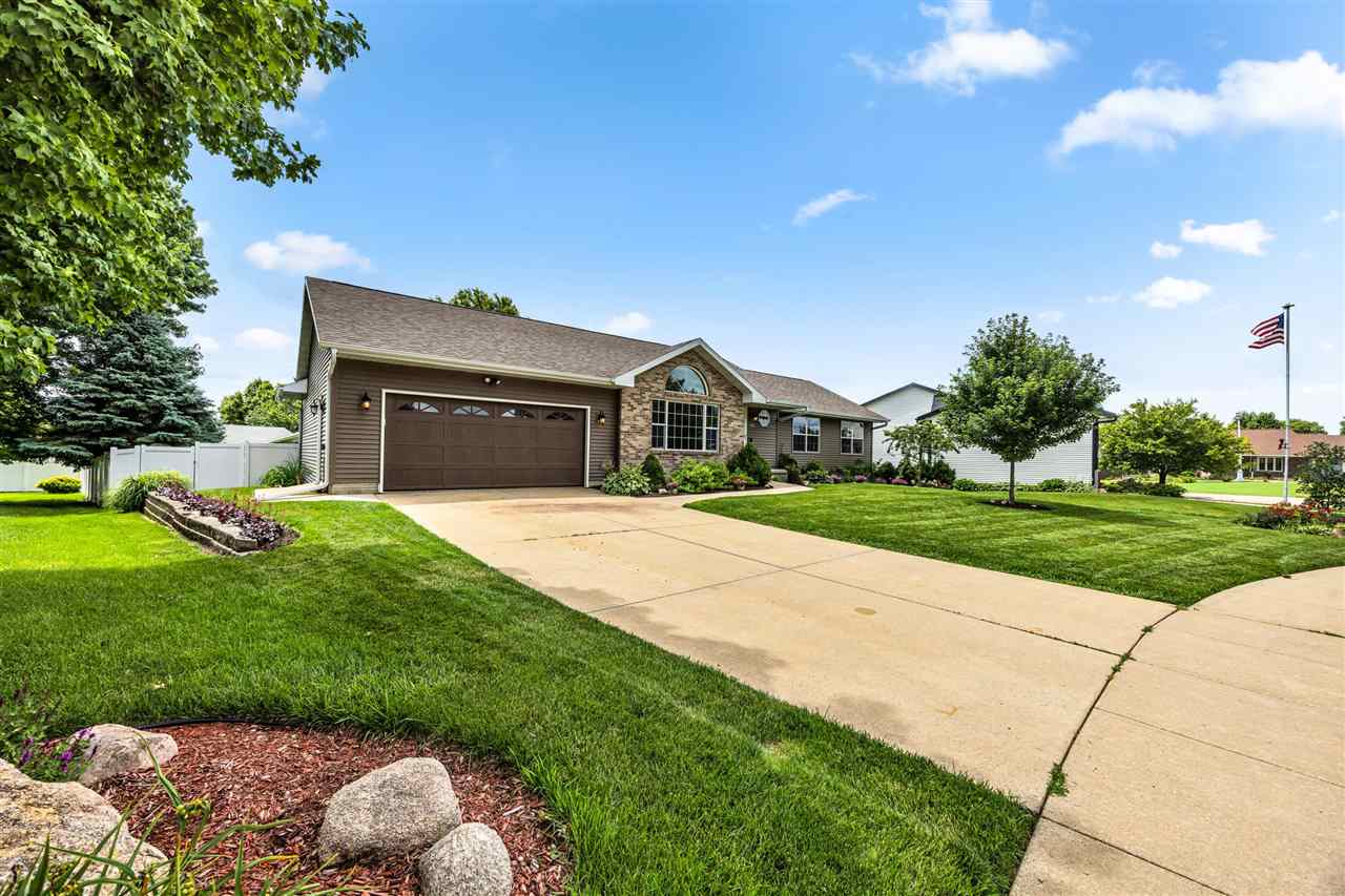 755 Deerfield Drive Marion IA 52302