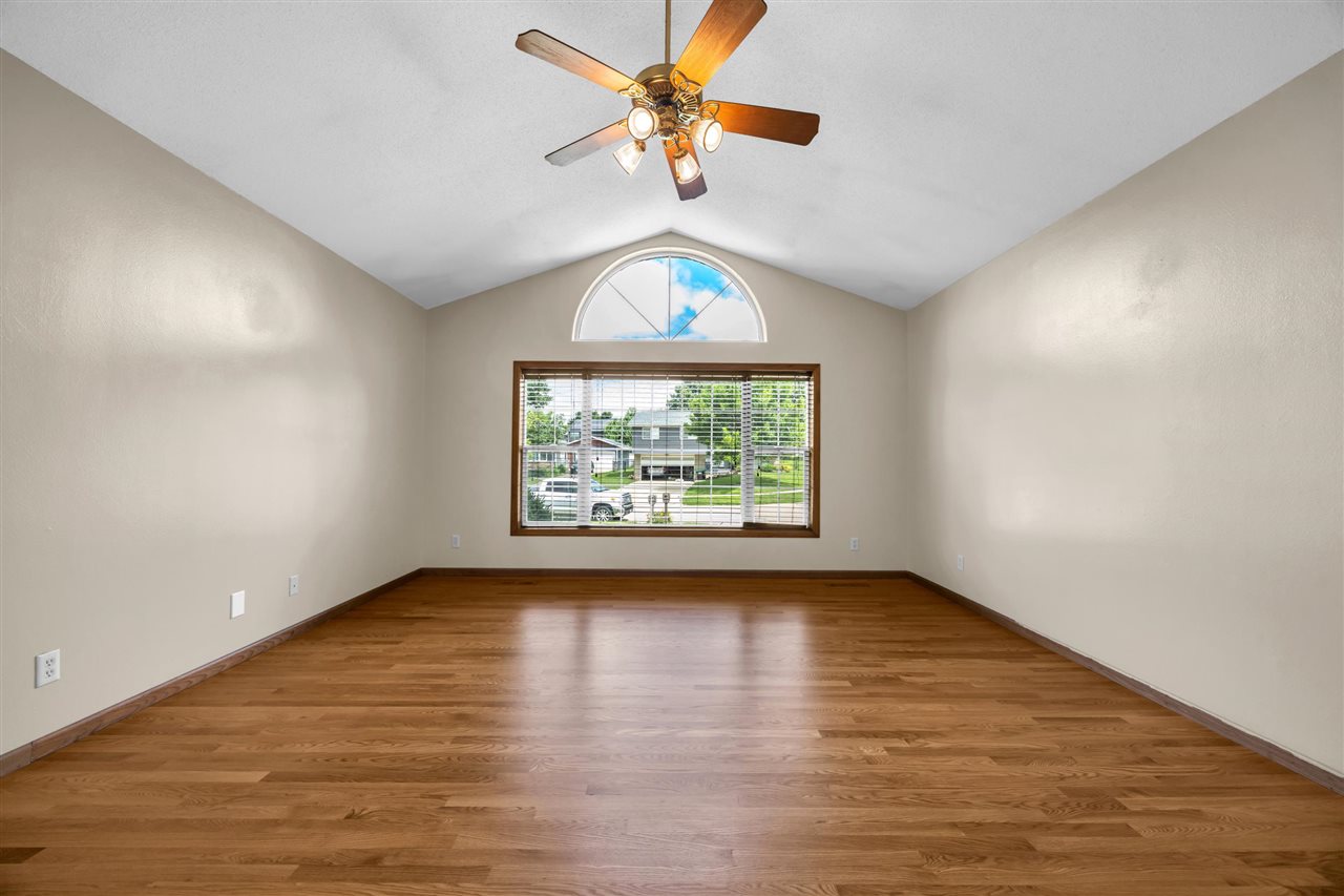 755 Deerfield Drive Marion IA 52302