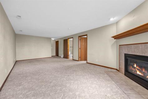 755 Deerfield Drive Marion IA 52302