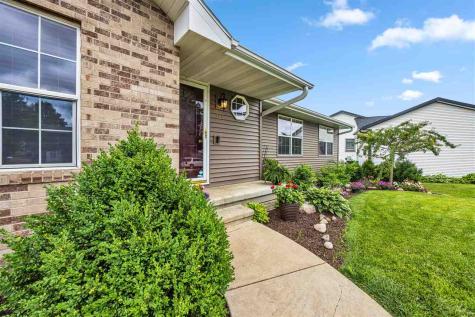 755 Deerfield Drive Marion IA 52302