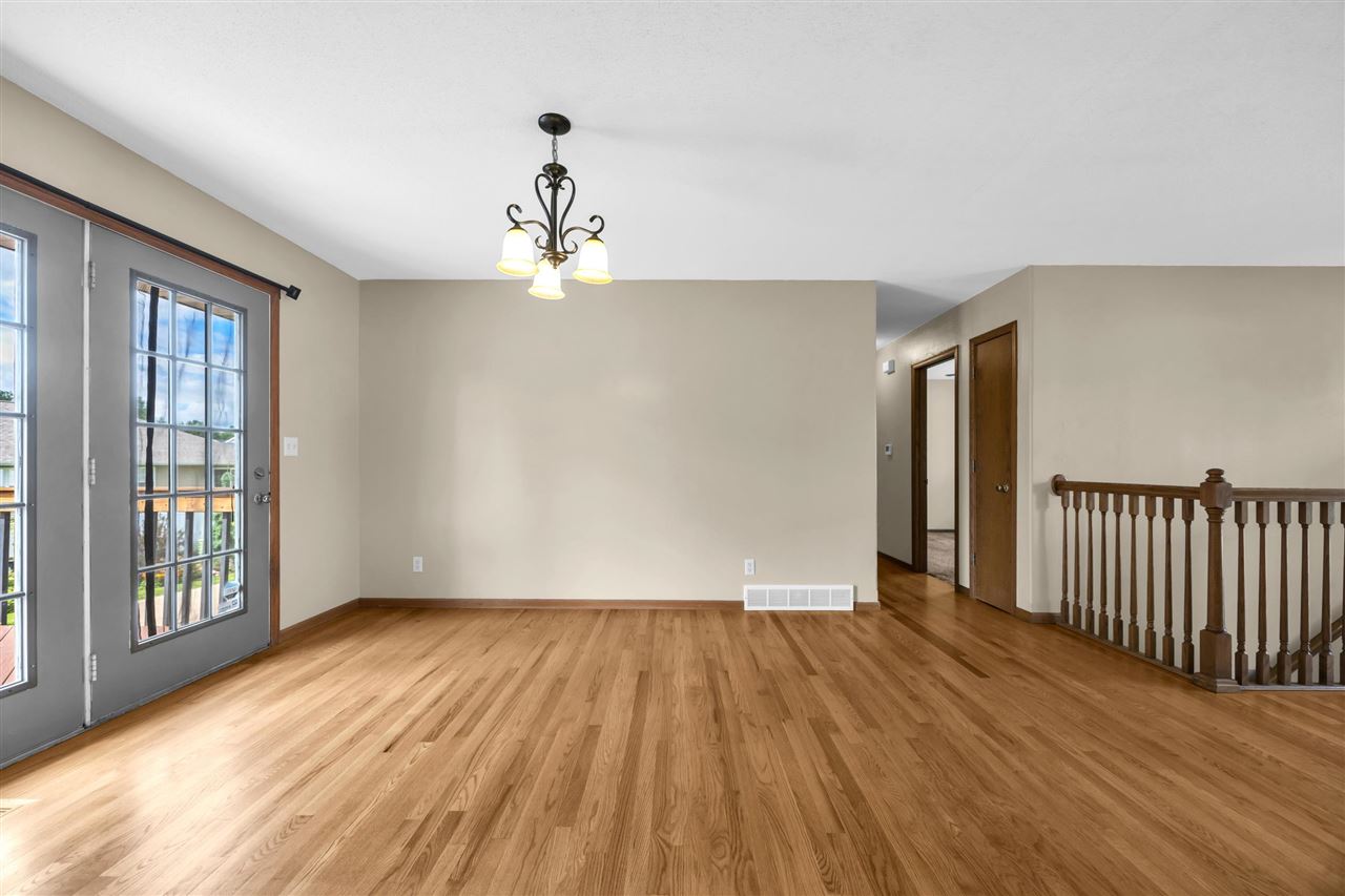 755 Deerfield Drive Marion IA 52302