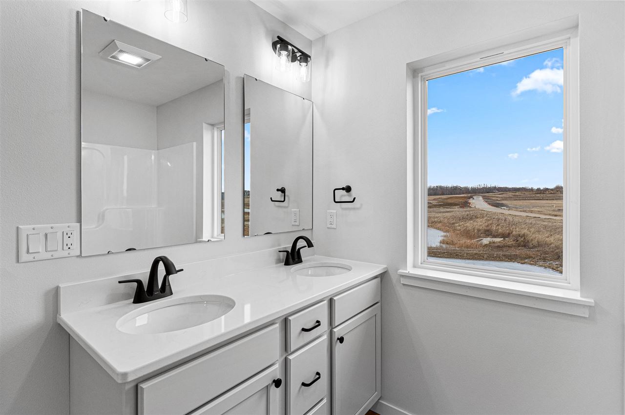 3452 Holderness Road Coralville IA 52241