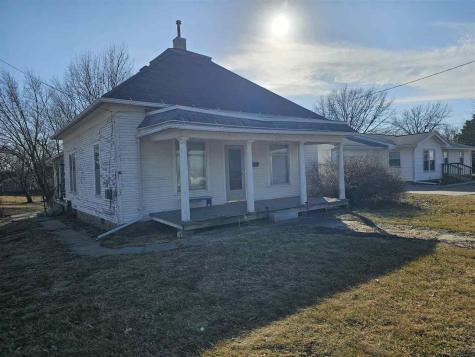 419 W Jackson Street Sigourney IA 52591