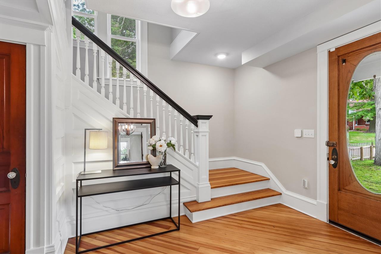 1025 N Summit Street Iowa City IA 52245