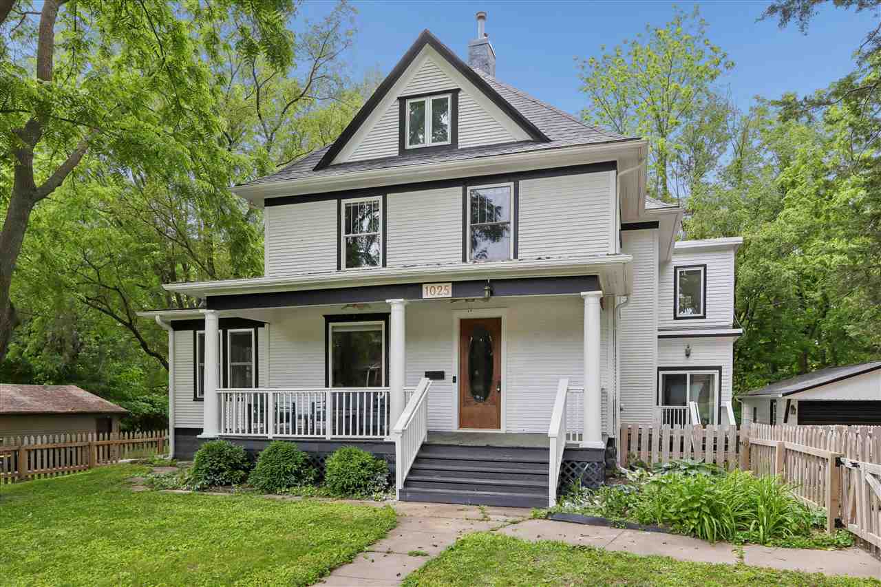 1025 N Summit Street Iowa City IA 52245