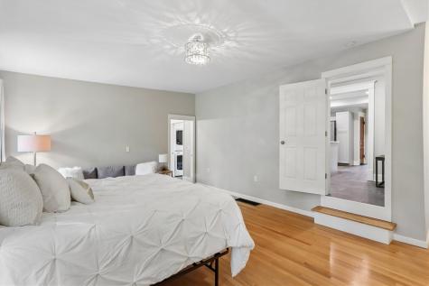 1025 N Summit Street Iowa City IA 52245