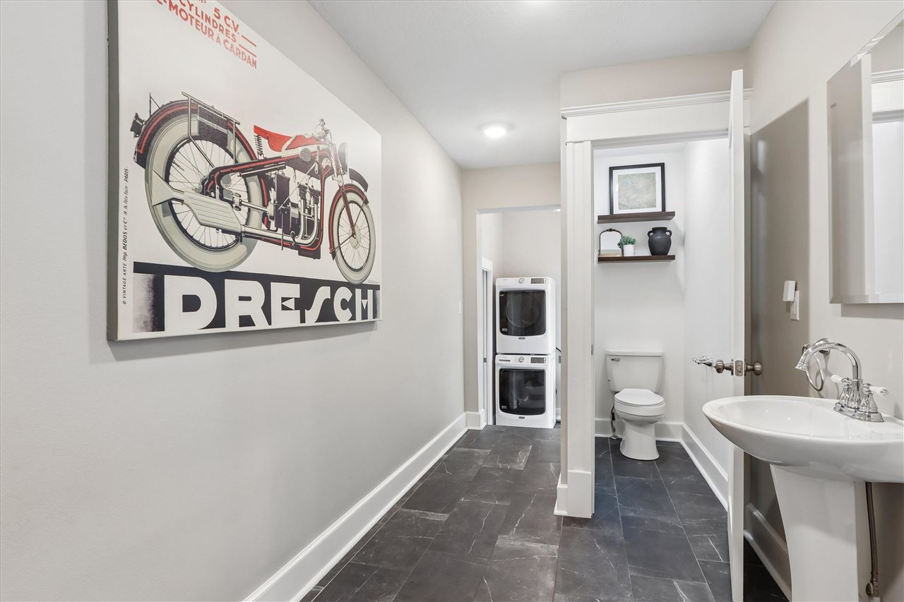 1025 N Summit Street Iowa City IA 52245