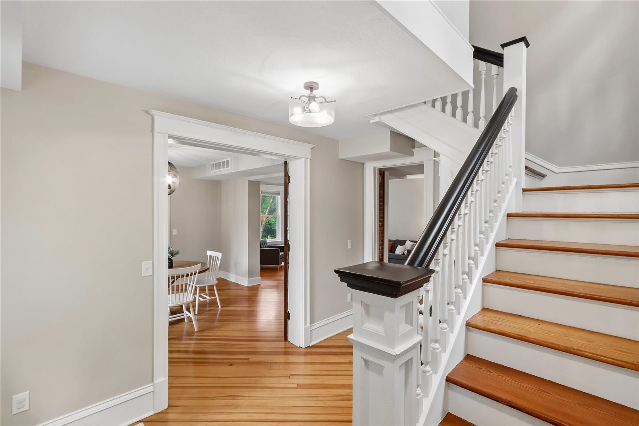 1025 N Summit Street Iowa City IA 52245
