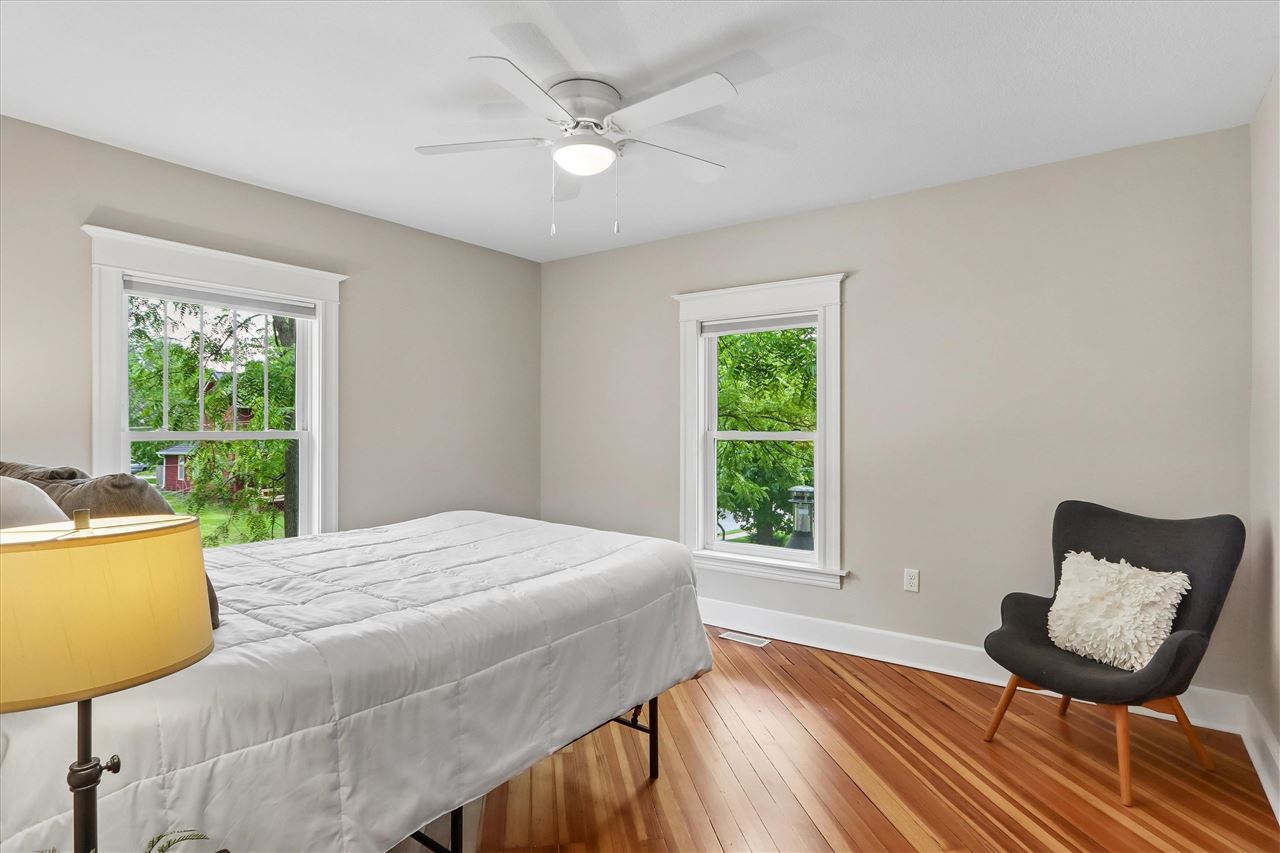 1025 N Summit Street Iowa City IA 52245