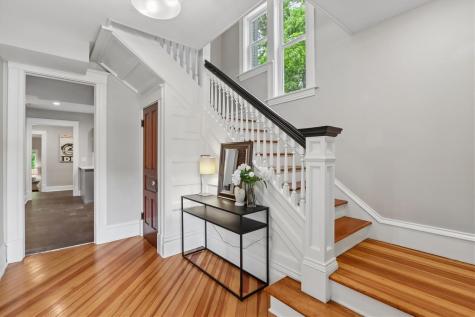 1025 N Summit Street Iowa City IA 52245
