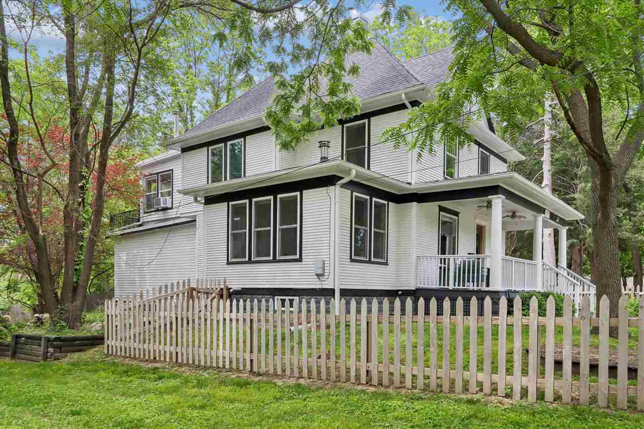 1025 N Summit Street Iowa City IA 52245