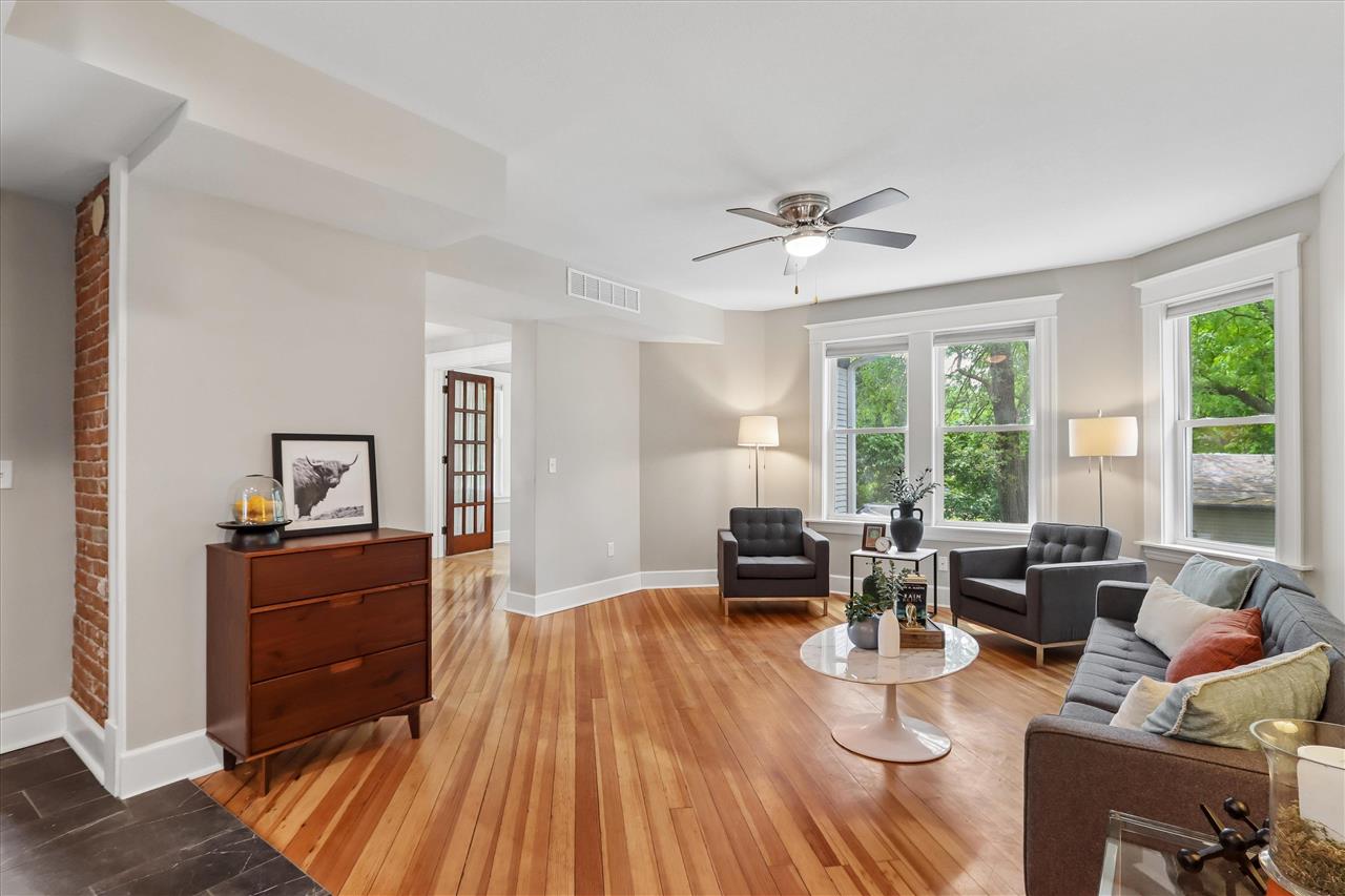 1025 N Summit Street Iowa City IA 52245