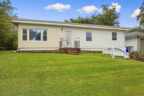 1224 SW 20th Street Cedar Rapids IA 52404