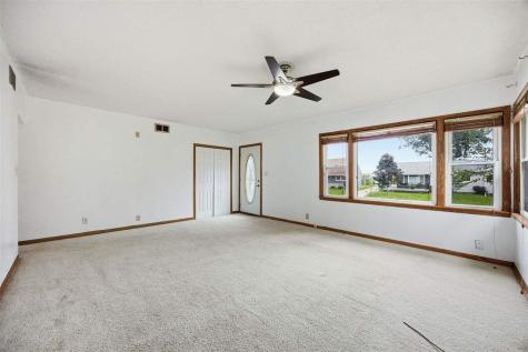 1224 SW 20th Street Cedar Rapids IA 52404