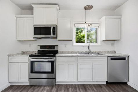 1224 SW 20th Street Cedar Rapids IA 52404
