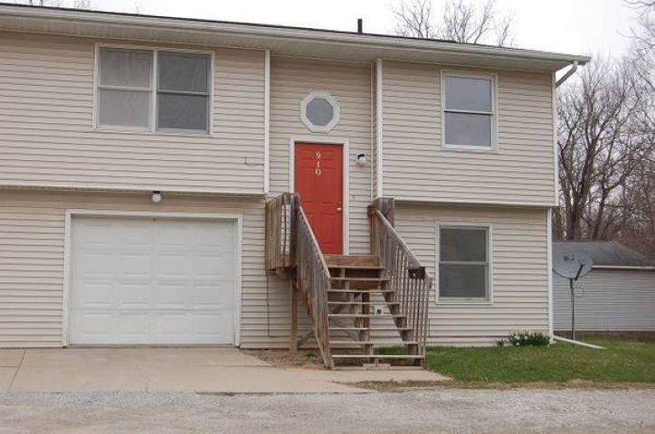 910 N Dodge Street Iowa City IA 52240
