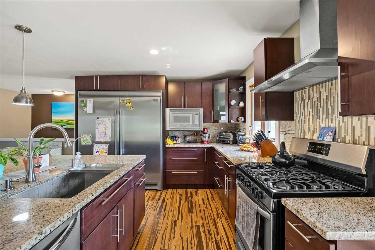 1896 Sunset Drive NE Solon IA 52333