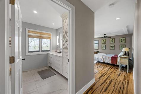 1896 Sunset Drive NE Solon IA 52333