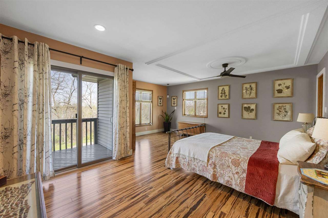 1896 Sunset Drive NE Solon IA 52333
