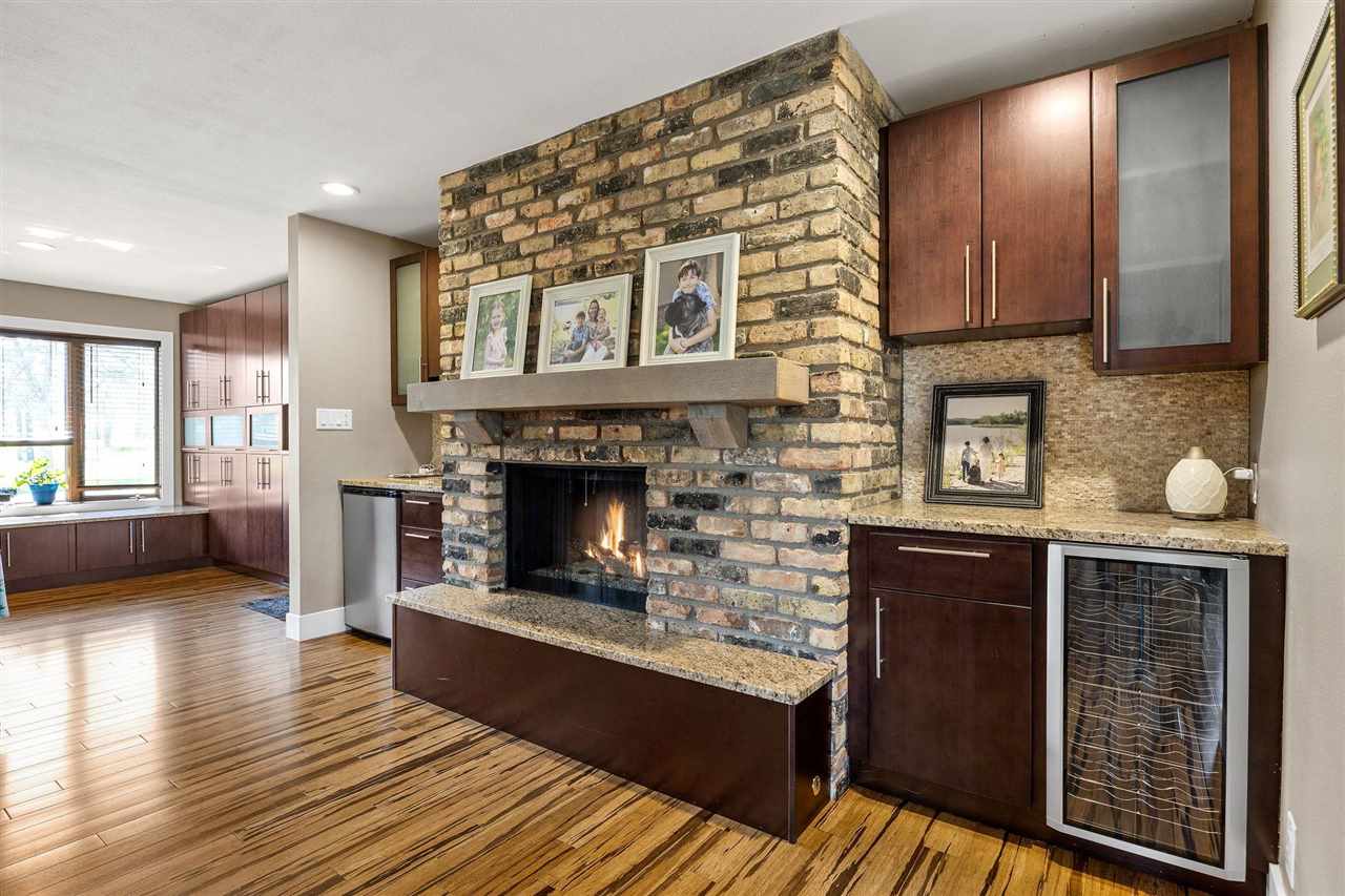 1896 Sunset Drive NE Solon IA 52333
