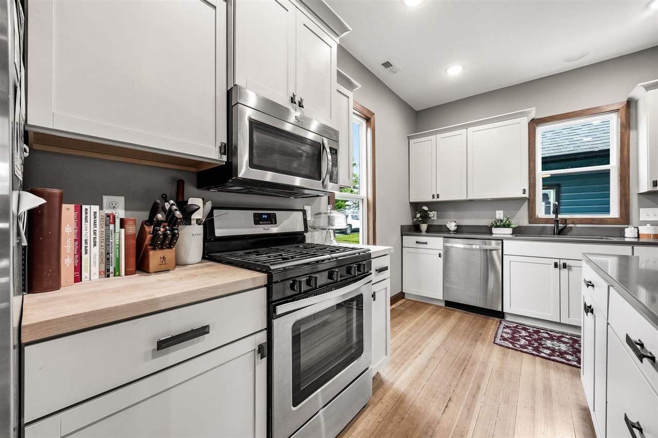 160 N George Street North Liberty IA 52317