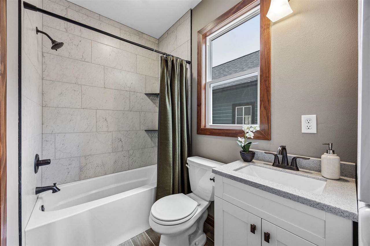 160 N George Street North Liberty IA 52317