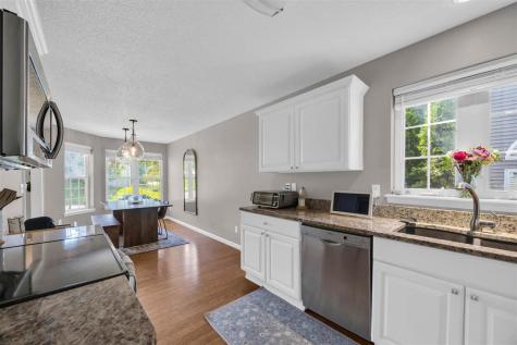 2120 Avalon Lane Coralville IA 52241