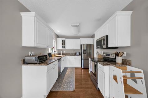 2120 Avalon Lane Coralville IA 52241